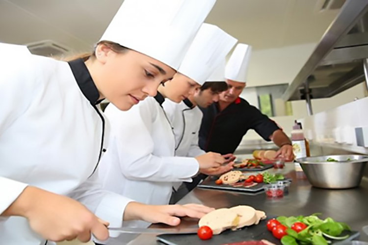 Hoc-tap-va-lam-viec-tai-CANADA-cho du-hoc-sinh