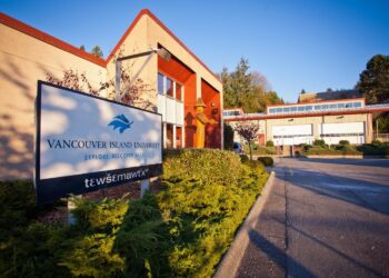 TÌM HIỂU ĐẠI HỌC VANCOUVER ISLAND UNIVERSITY (VIU) – CANADA