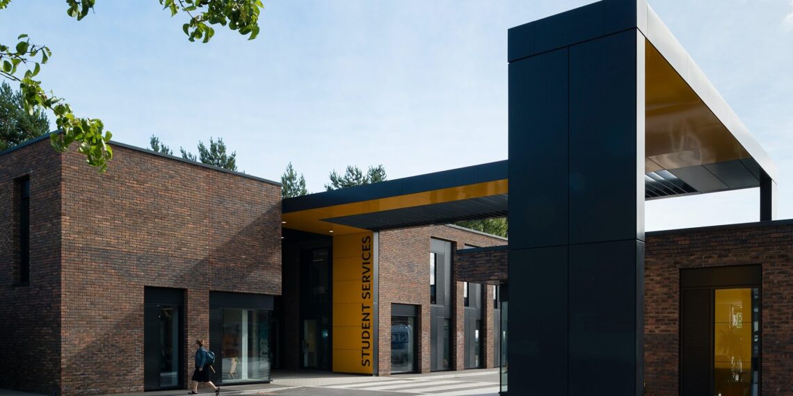 Điểm đến trong mơ của sinh viên khối ngành nghệ thuật Anh Quốc mang tên Arts University Bournemouth