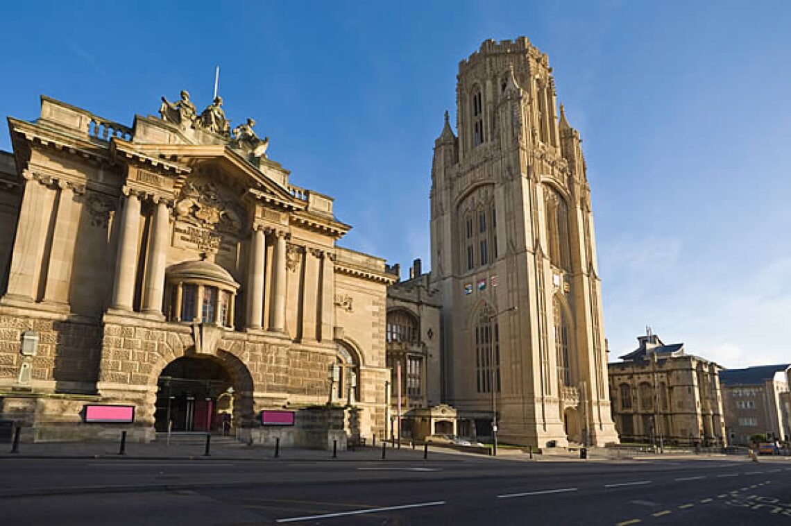 University of Bristol – Top 10 Đại học hàng đầu Vương quốc Anh
