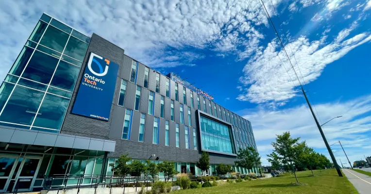 Ontario Tech University – Đại học công nghệ ứng dụng hàng đầu tại Canada
